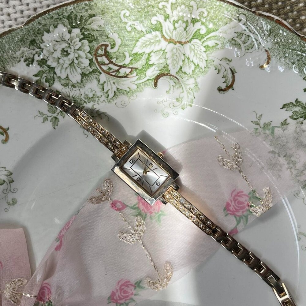 Rare Dainty Vintage Gold Tone Womens Watch